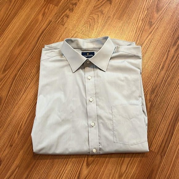 Men’s Stafford Easy-Care Regular Fit Dress Shirt - Picture 2 of 3